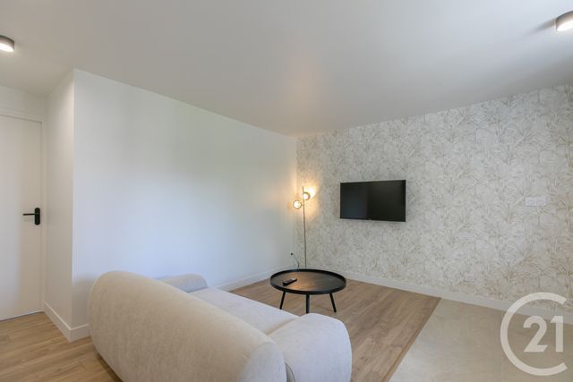 Appartement F2 à louer - 2 pièces - 34.7 m2 - ST MAUR DES FOSSES - 94 - ILE-DE-FRANCE - Century 21 La Pie