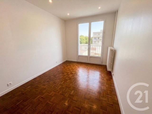 Appartement F3 à louer - 3 pièces - 59.52 m2 - ST MAUR DES FOSSES - 94 - ILE-DE-FRANCE - Century 21 La Pie