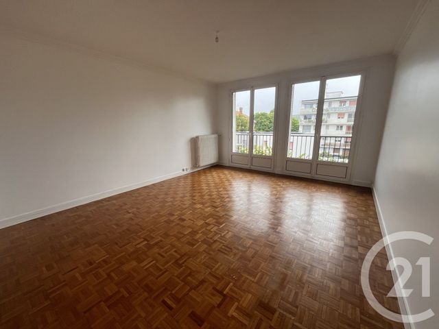 Appartement F3 à louer - 3 pièces - 59.52 m2 - LA VARENNE ST HILAIRE - 94 - ILE-DE-FRANCE - Century 21 La Pie