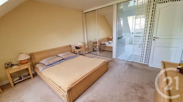 maison à vendre - 8 pièces - 183.77 m2 - ST MAUR DES FOSSES - 94 - ILE-DE-FRANCE - Century 21 La Pie