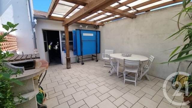 maison à vendre - 8 pièces - 183.77 m2 - ST MAUR DES FOSSES - 94 - ILE-DE-FRANCE - Century 21 La Pie