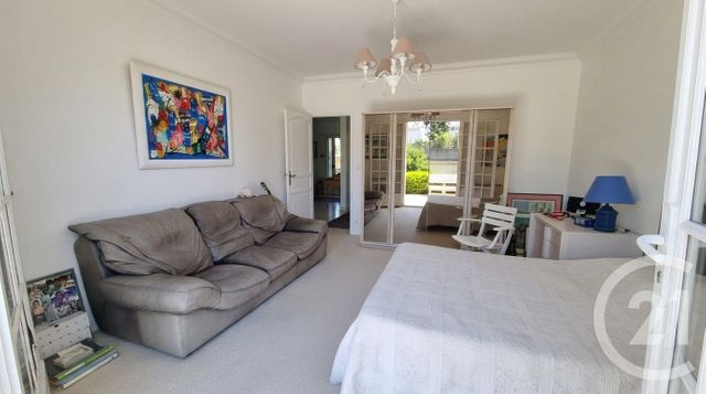 maison à vendre - 8 pièces - 183.77 m2 - ST MAUR DES FOSSES - 94 - ILE-DE-FRANCE - Century 21 La Pie