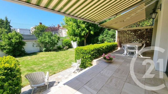maison à vendre - 8 pièces - 183.77 m2 - ST MAUR DES FOSSES - 94 - ILE-DE-FRANCE - Century 21 La Pie