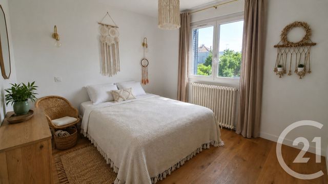 maison à vendre - 6 pièces - 142.0 m2 - ST MAUR DES FOSSES - 94 - ILE-DE-FRANCE - Century 21 La Pie