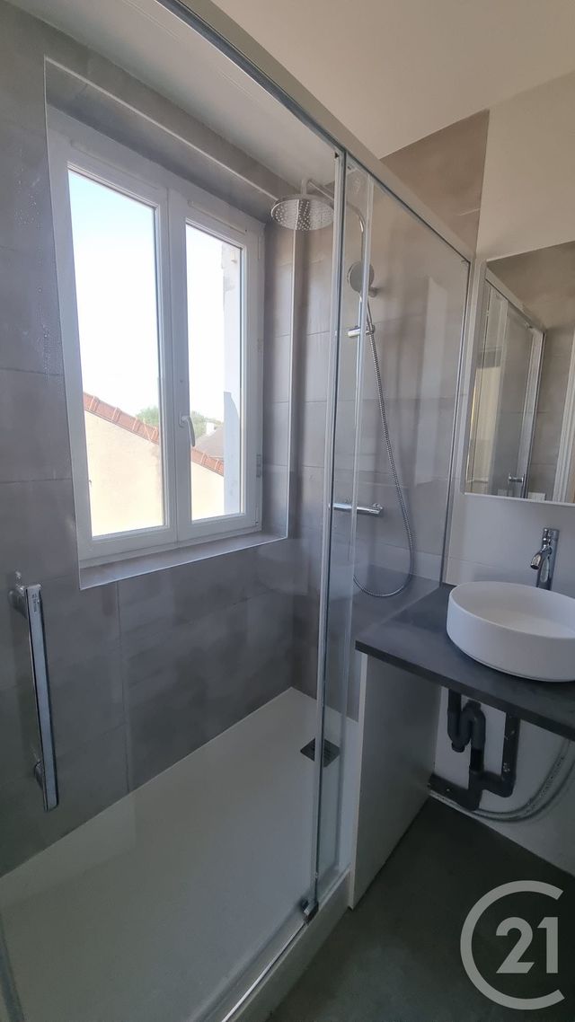 Appartement F3 à louer - 3 pièces - 54.04 m2 - ST MAUR DES FOSSES - 94 - ILE-DE-FRANCE - Century 21 La Pie