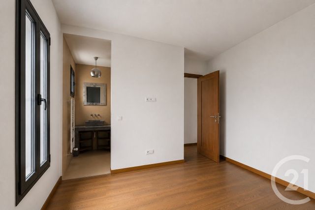 maison à vendre - 5 pièces - 117.38 m2 - ST MAUR DES FOSSES - 94 - ILE-DE-FRANCE - Century 21 La Pie