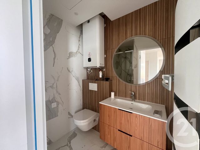 Appartement F2 à louer - 2 pièces - 46.81 m2 - LA VARENNE ST HILAIRE - 94 - ILE-DE-FRANCE - Century 21 La Pie