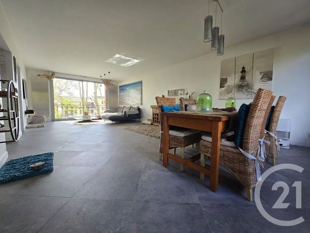 maison à vendre - 7 pièces - 210.0 m2 - ST MAUR DES FOSSES - 94 - ILE-DE-FRANCE - Century 21 La Pie