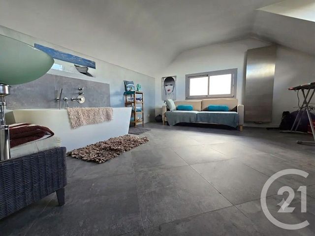 maison à vendre - 7 pièces - 210.0 m2 - ST MAUR DES FOSSES - 94 - ILE-DE-FRANCE - Century 21 La Pie