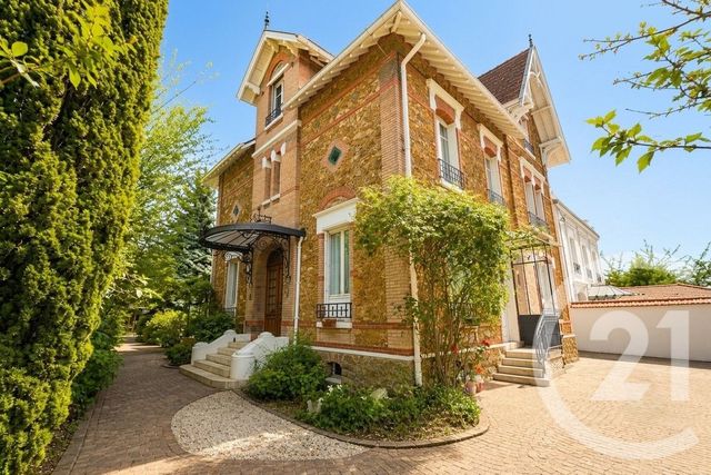 maison à vendre - 10 pièces - 272.0 m2 - ST MAUR DES FOSSES - 94 - ILE-DE-FRANCE - Century 21 La Pie