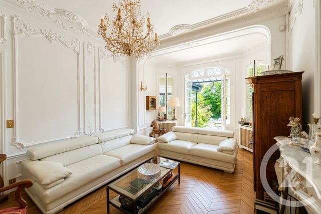 maison à vendre - 10 pièces - 272.0 m2 - ST MAUR DES FOSSES - 94 - ILE-DE-FRANCE - Century 21 La Pie