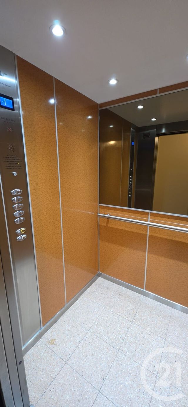 Appartement F1 à louer - 1 pièce - 23.4 m2 - LA VARENNE ST HILAIRE - 94 - ILE-DE-FRANCE - Century 21 La Pie
