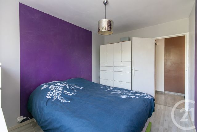 Appartement F4 à vendre - 4 pièces - 66.45 m2 - ST MAUR DES FOSSES - 94 - ILE-DE-FRANCE - Century 21 La Pie