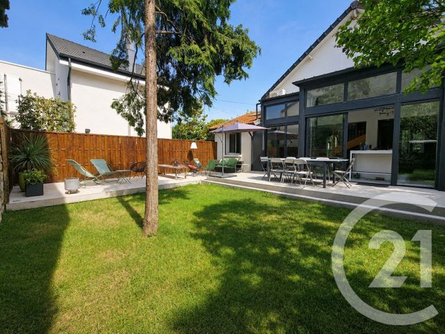 maison à vendre - 5 pièces - 115.73 m2 - ST MAUR DES FOSSES - 94 - ILE-DE-FRANCE - Century 21 La Pie