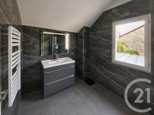 maison à vendre - 5 pièces - 115.73 m2 - ST MAUR DES FOSSES - 94 - ILE-DE-FRANCE - Century 21 La Pie