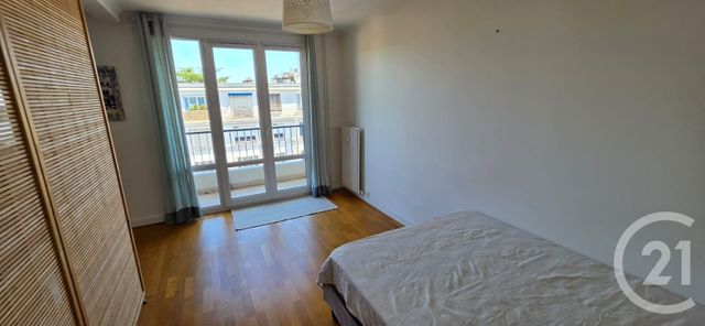 Appartement F3 à louer - 3 pièces - 67.17 m2 - ST MAUR DES FOSSES - 94 - ILE-DE-FRANCE - Century 21 La Pie