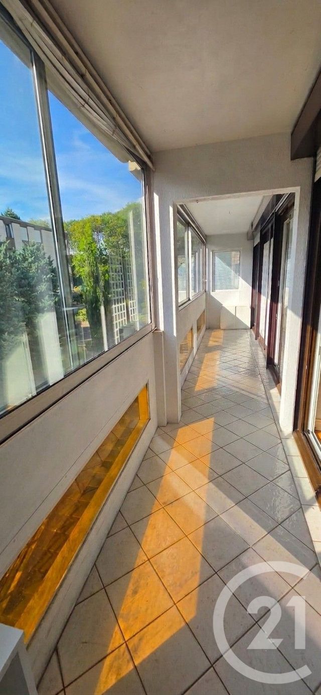 Appartement F3 à louer - 3 pièces - 63.2 m2 - SUCY EN BRIE - 94 - ILE-DE-FRANCE - Century 21 La Pie