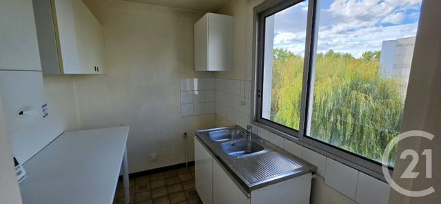 Appartement F1 à louer - 1 pièce - 25.95 m2 - ST MAUR DES FOSSES - 94 - ILE-DE-FRANCE - Century 21 La Pie