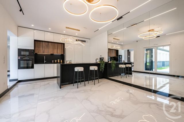maison à vendre - 5 pièces - 111.61 m2 - ST MAUR DES FOSSES - 94 - ILE-DE-FRANCE - Century 21 La Pie