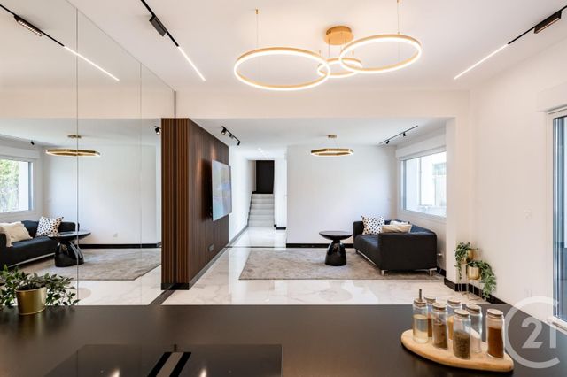 maison à vendre - 5 pièces - 111.61 m2 - ST MAUR DES FOSSES - 94 - ILE-DE-FRANCE - Century 21 La Pie