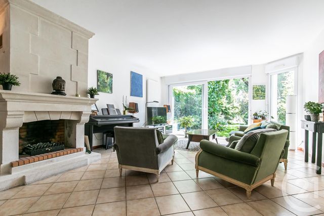 maison à vendre - 7 pièces - 174.2 m2 - ST MAUR DES FOSSES - 94 - ILE-DE-FRANCE - Century 21 La Pie
