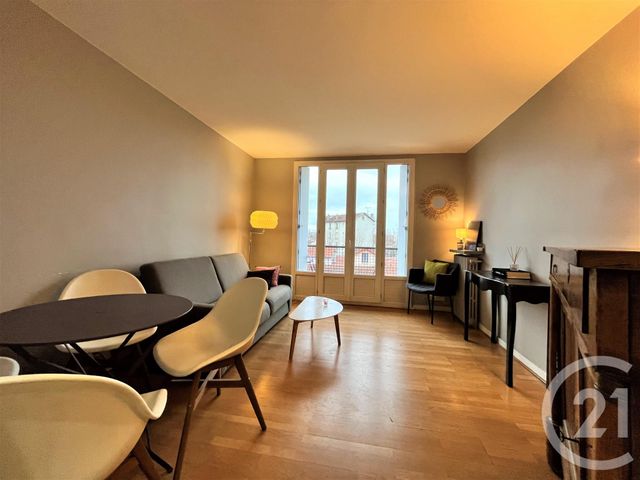 Appartement F3 à vendre - 3 pièces - 53.36 m2 - ST MAUR DES FOSSES - 94 - ILE-DE-FRANCE - Century 21 La Pie