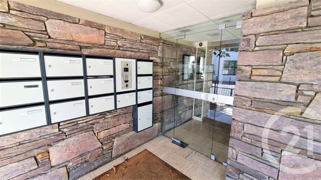 Appartement F2 à vendre - 2 pièces - 46.02 m2 - ST MAUR DES FOSSES - 94 - ILE-DE-FRANCE - Century 21 La Pie