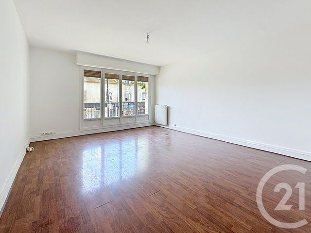 Appartement F3 à vendre - 3 pièces - 81.98 m2 - ST MAUR DES FOSSES - 94 - ILE-DE-FRANCE - Century 21 La Pie