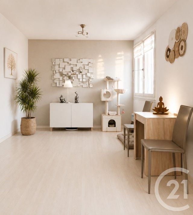 Appartement F4 à vendre - 4 pièces - 64.06 m2 - ST MAUR DES FOSSES - 94 - ILE-DE-FRANCE - Century 21 La Pie