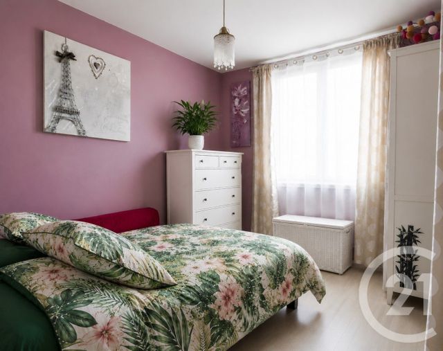 Appartement F4 à vendre - 4 pièces - 64.06 m2 - ST MAUR DES FOSSES - 94 - ILE-DE-FRANCE - Century 21 La Pie