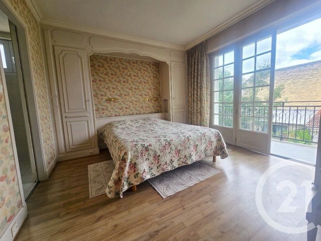maison à vendre - 8 pièces - 213.37 m2 - ST MAUR DES FOSSES - 94 - ILE-DE-FRANCE - Century 21 La Pie