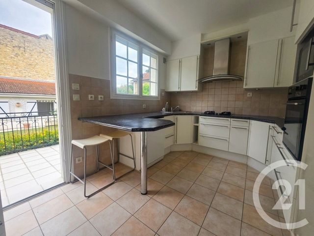 maison à vendre - 8 pièces - 213.37 m2 - ST MAUR DES FOSSES - 94 - ILE-DE-FRANCE - Century 21 La Pie