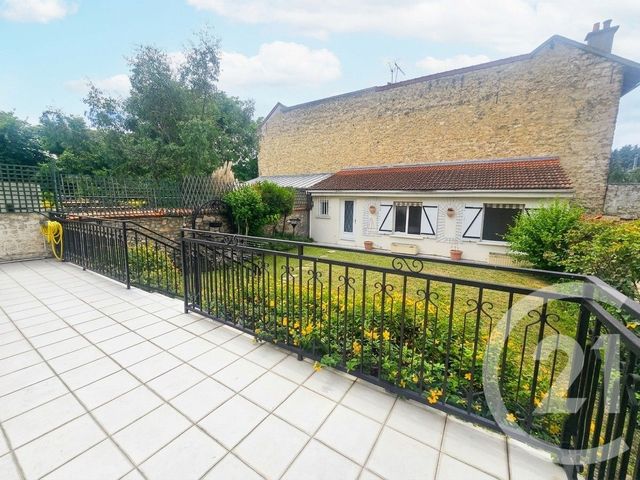 maison à vendre - 8 pièces - 213.37 m2 - ST MAUR DES FOSSES - 94 - ILE-DE-FRANCE - Century 21 La Pie