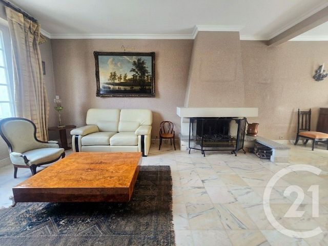 maison à vendre - 8 pièces - 213.37 m2 - ST MAUR DES FOSSES - 94 - ILE-DE-FRANCE - Century 21 La Pie